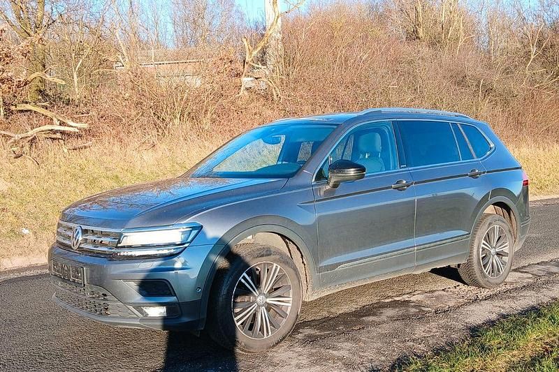 Gebraucht VW Tiguan Allspace United 150 PS (110 kW) 2021 Platinum grey SUV