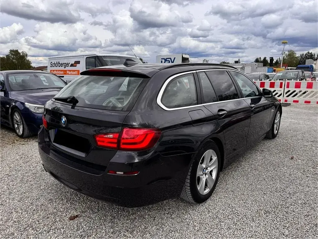 Gebraucht BMW 520 184 PS (135 kW) 2010 Grau Limousine