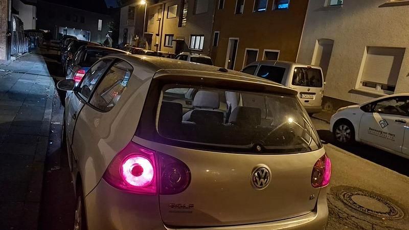 Silber Gebraucht 2005 VW Golf IV Individual Limousine | 1.350 € (Superpreis) - Bild 1/4