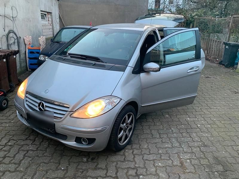 Andere farben Gebraucht 2004 Mercedes A200 Limousine | 550 € (Guter Preis) - Bild 1/4