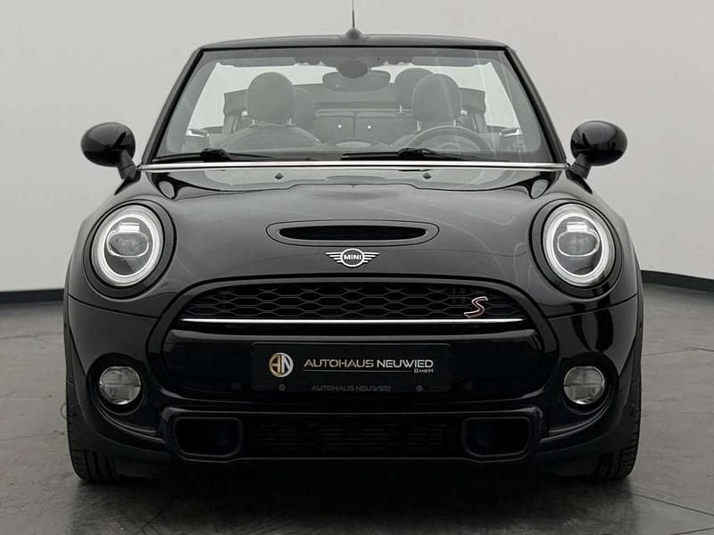 Gebraucht Mini Cooper S Cabriolet 192 PS (141 kW) 2019 Midnight black metallic Cabrio