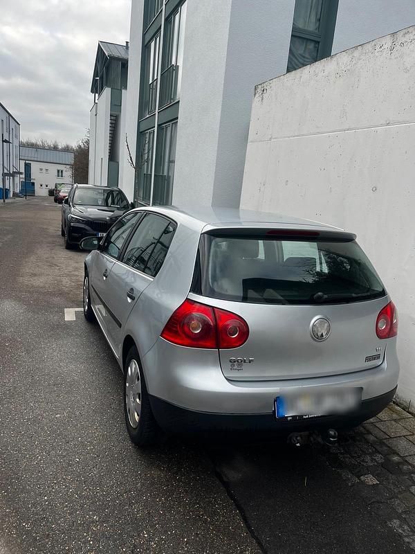 Gebraucht VW Golf IV 75 PS (55 kW) 2005 Grau Kleinwagen