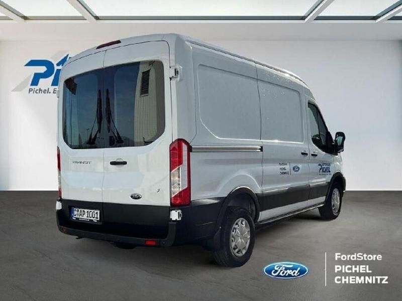Gebraucht Ford Transit Trend 131 PS (96 kW) 2023 Weiß Van