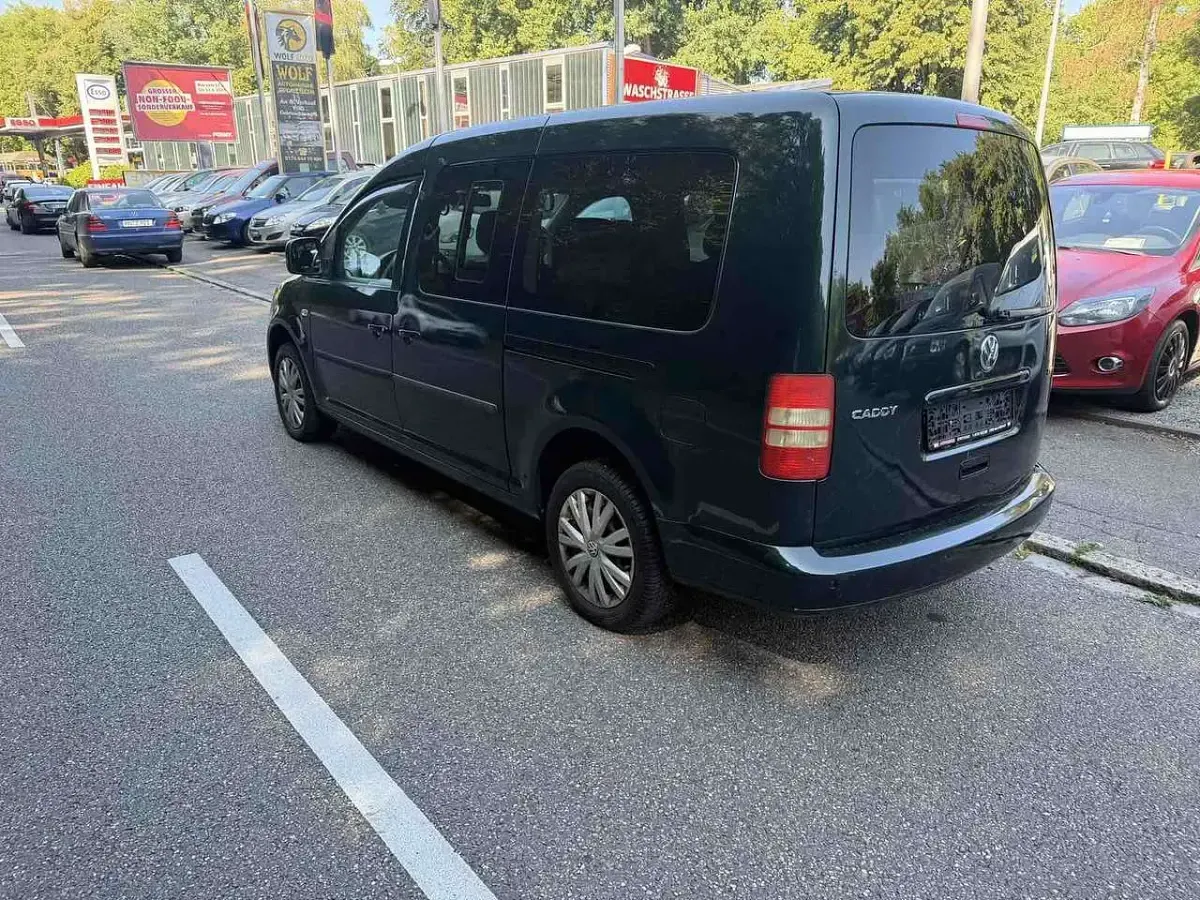 Gebraucht VW Caddy Maxi Trendline 102 PS (75 kW) 2012 Veneziengrün perleffekt Van / Kleinbus