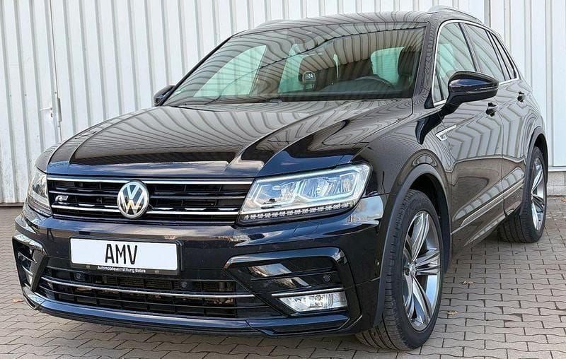 Schwarz Gebraucht 2018 VW Tiguan Highline SUV | 19.499 € (Fairer Preis) - Bild 1/4