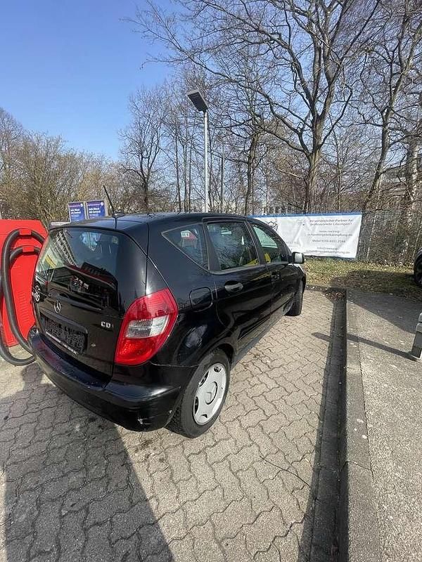 Gebraucht Mercedes A180 109 PS (80 kW) 2011 Limousine