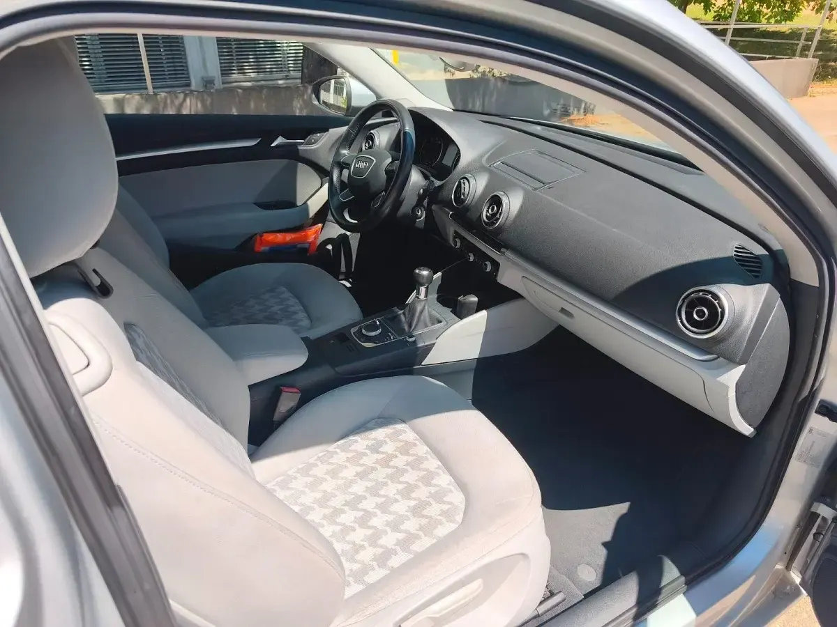 Gebraucht Audi A3 Ambition 125 PS (91 kW) 2013 Silber Limousine