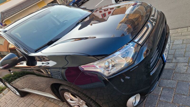 Schwarz Gebraucht 2014 Mitsubishi Outlander Invite SUV | 7.599 € (Fairer Preis) - Bild 1/4