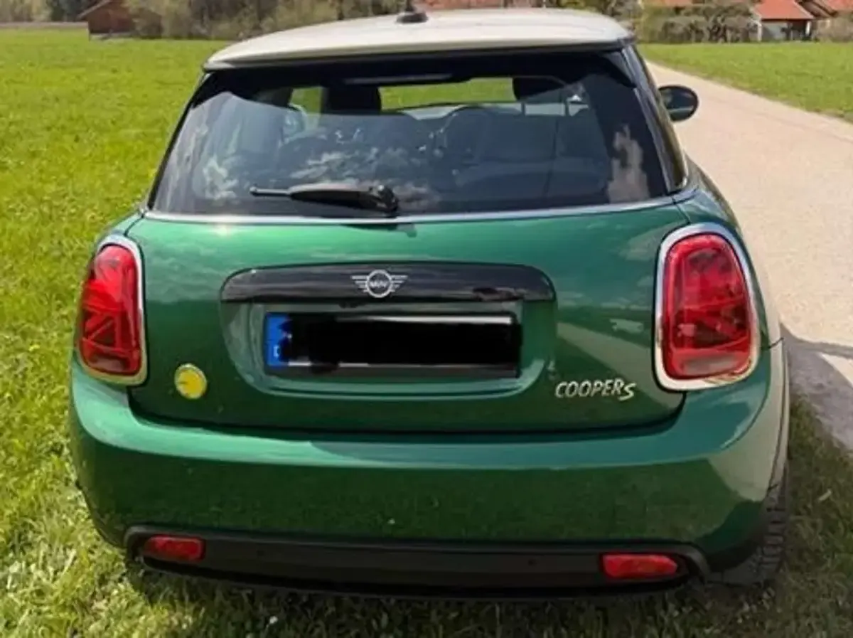 Gebraucht Mini Cooper SE Classic 135 kW (184 PS) 2022 Grün Kleinwagen