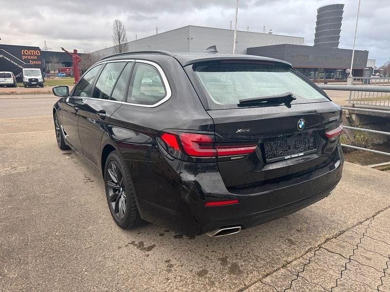 Gebraucht BMW 520 190 PS (139 kW) 2020 Schwarz Kombi