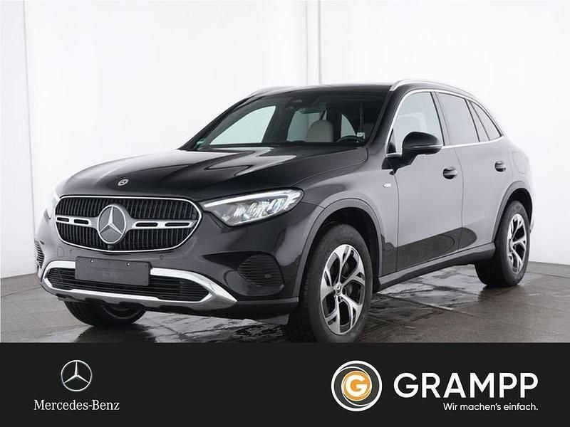 Unilack schwarz Gebraucht 2025 Mercedes GLC300e SUV | 60.850 € (Guter Preis) - Bild 1/4