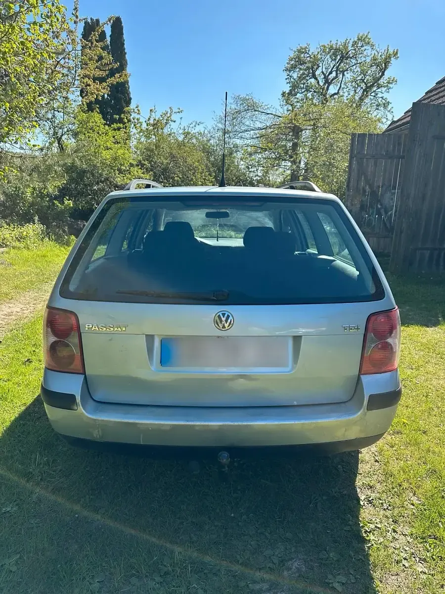 Usata VW Passat 101 CV (74 kW) 2002 Argento Station wagon
