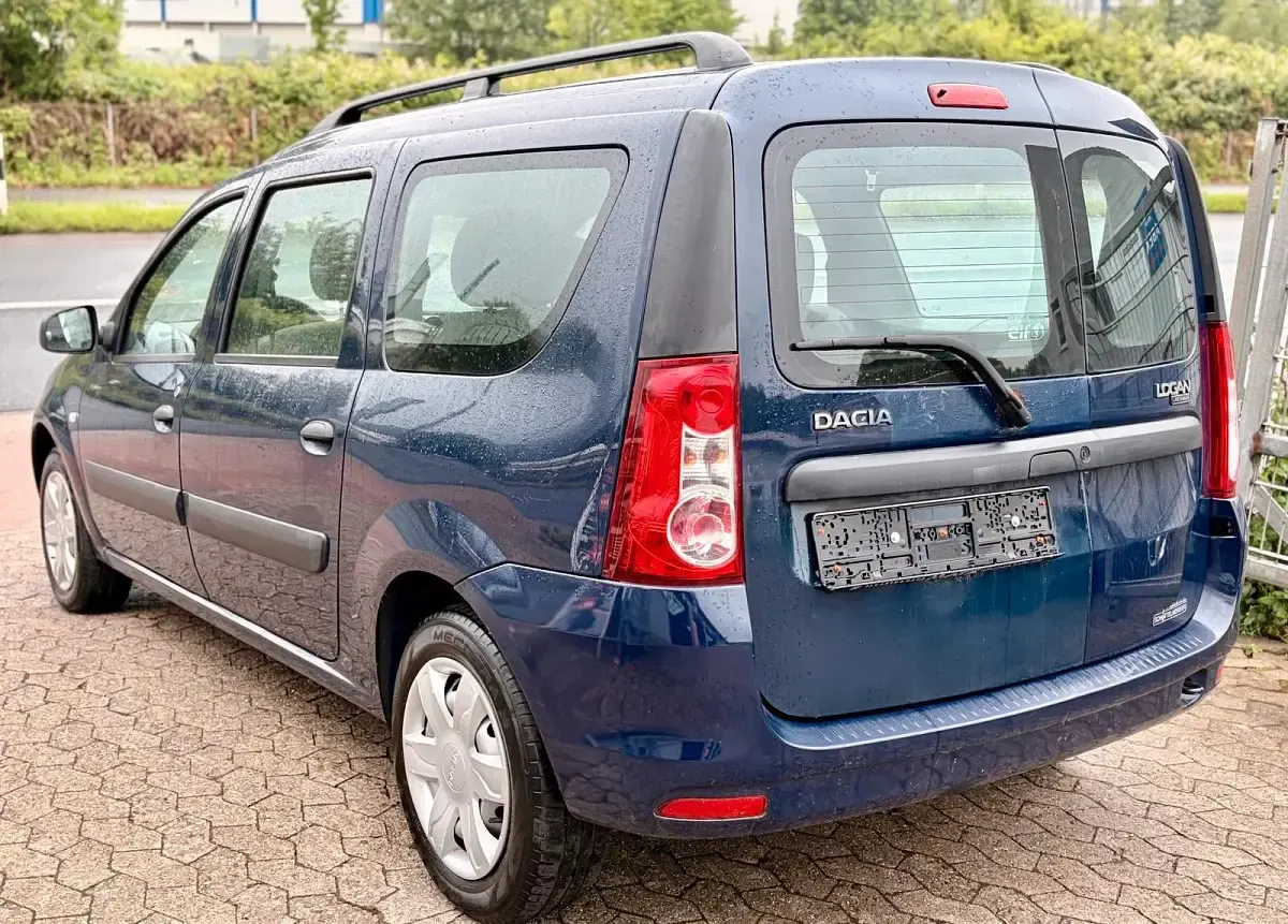 Gebraucht Dacia Logan 105 PS (77 kW) 2010 Blau Kombi