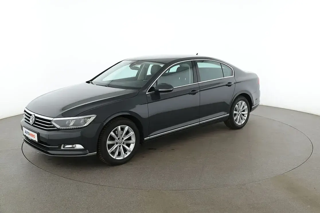 Gebraucht VW Passat Highline 150 PS (110 kW) 2018 Limousine