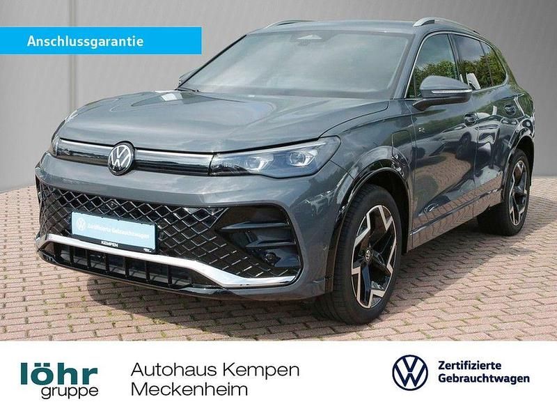 Delfingrau metallic Gebraucht 2025 VW Tiguan R-line SUV | 48.750 € (Fairer Preis) - Bild 1/3