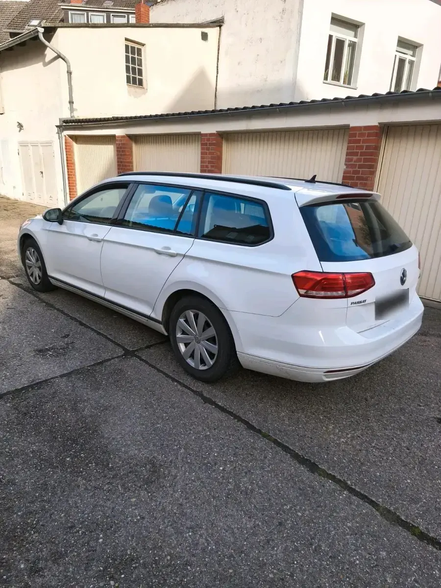 Usata VW Passat 120 CV (88 kW) 2016 Bianco Station wagon