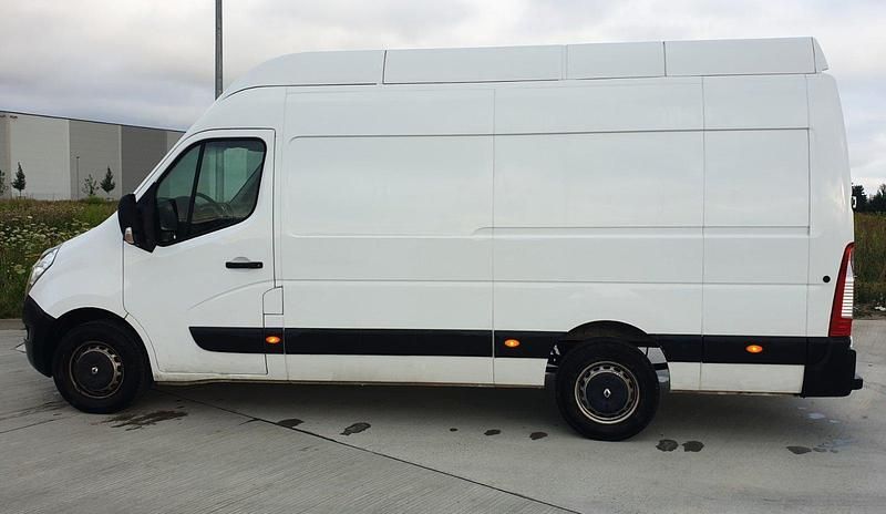 Gebraucht Renault Master 145 PS (106 kW) 2020 Weiß Van / Kleinbus