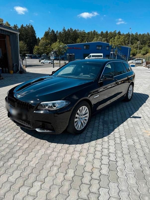 Gebraucht BMW 520 190 PS (139 kW) 2015 Schwarz Kombi