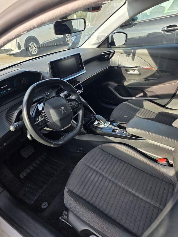 Gebraucht Peugeot e-208 Allure 100 kW (136 PS) 2020 Weiß Kleinwagen