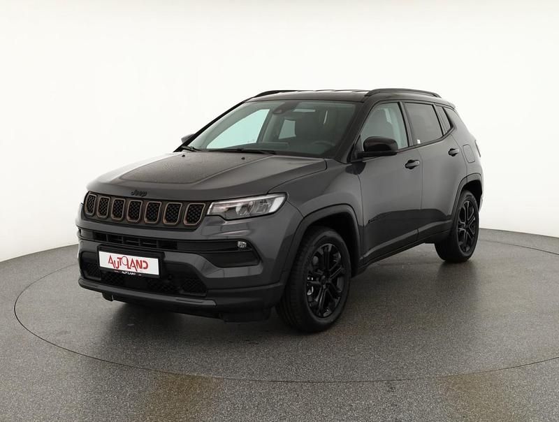 Grau Gebraucht 2023 Jeep Compass Limited SUV | 24.990 € (Superpreis) - Bild 1/4