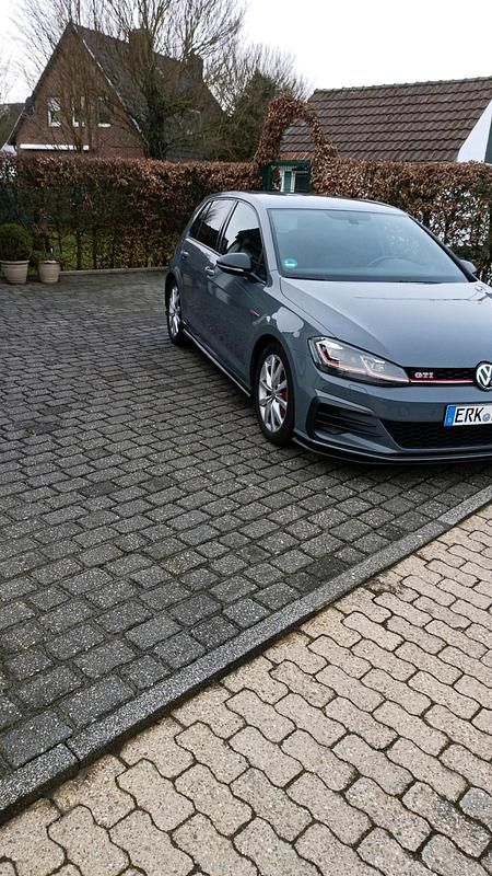 Gebraucht VW Golf VII 290 PS (213 kW) 2019 Grau Kleinwagen