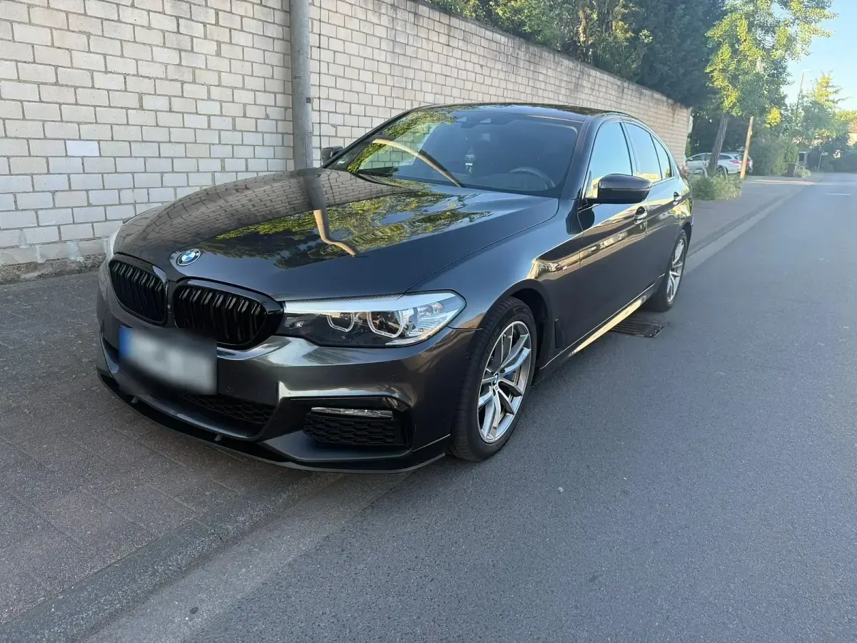 Gebraucht BMW 530 Performance 265 PS (194 kW) 2018 Grau Limousine