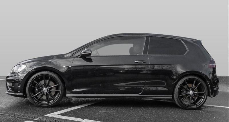 Schwarz Gebraucht 2016 VW Golf VII R Limousine | 20.200 € (Guter Preis) - Bild 1/4