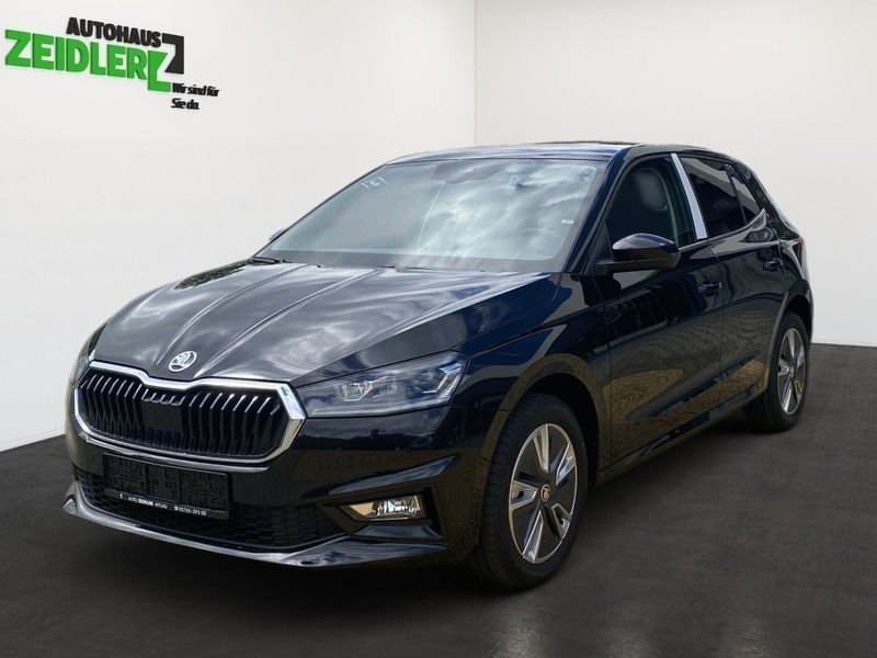 Blackmagic perleffekt Gebraucht 2023 Skoda Fabia Style Limousine | 21.950 € (Etwas zu teuer) - Bild 1/4