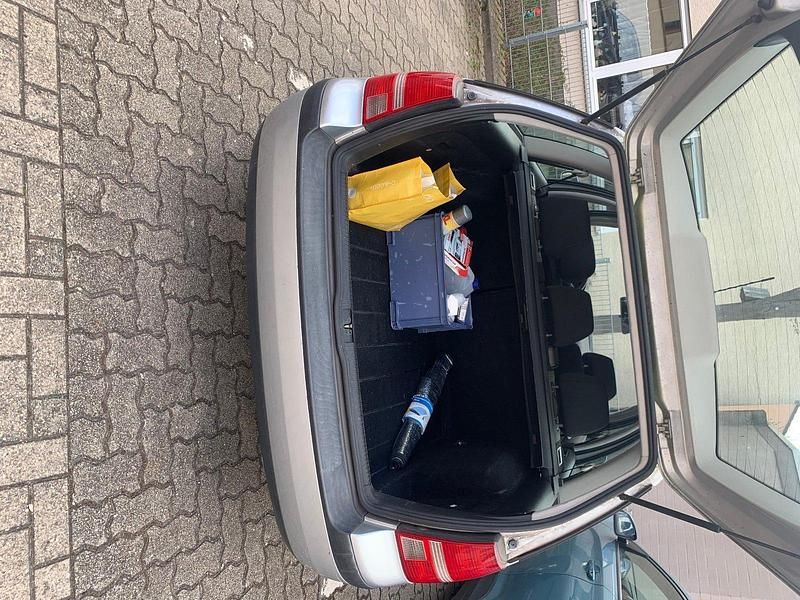 Grau Gebraucht 2005 VW Golf IV Kombi | 2.500 € (Fairer Preis) - Bild 1/4