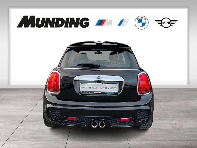 Gebraucht Mini John Cooper Works 231 PS (169 kW) 2018 Schwarz Kleinwagen