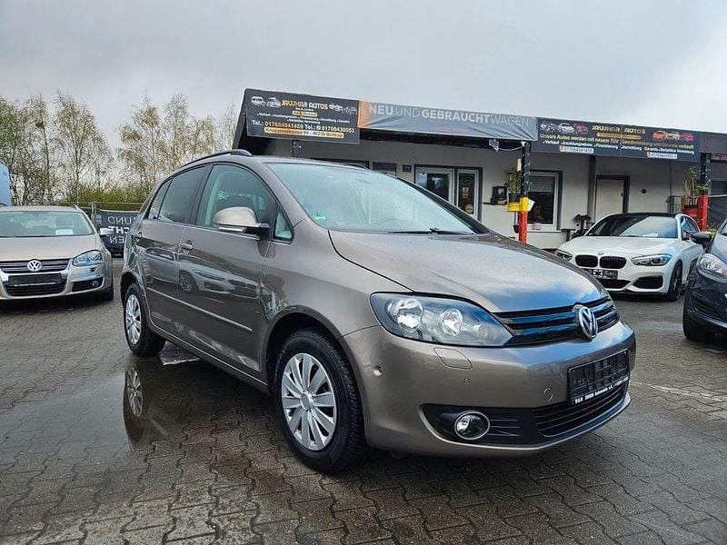 Gebraucht VW Golf VI Team 105 PS (77 kW) 2010 Braun Kleinwagen