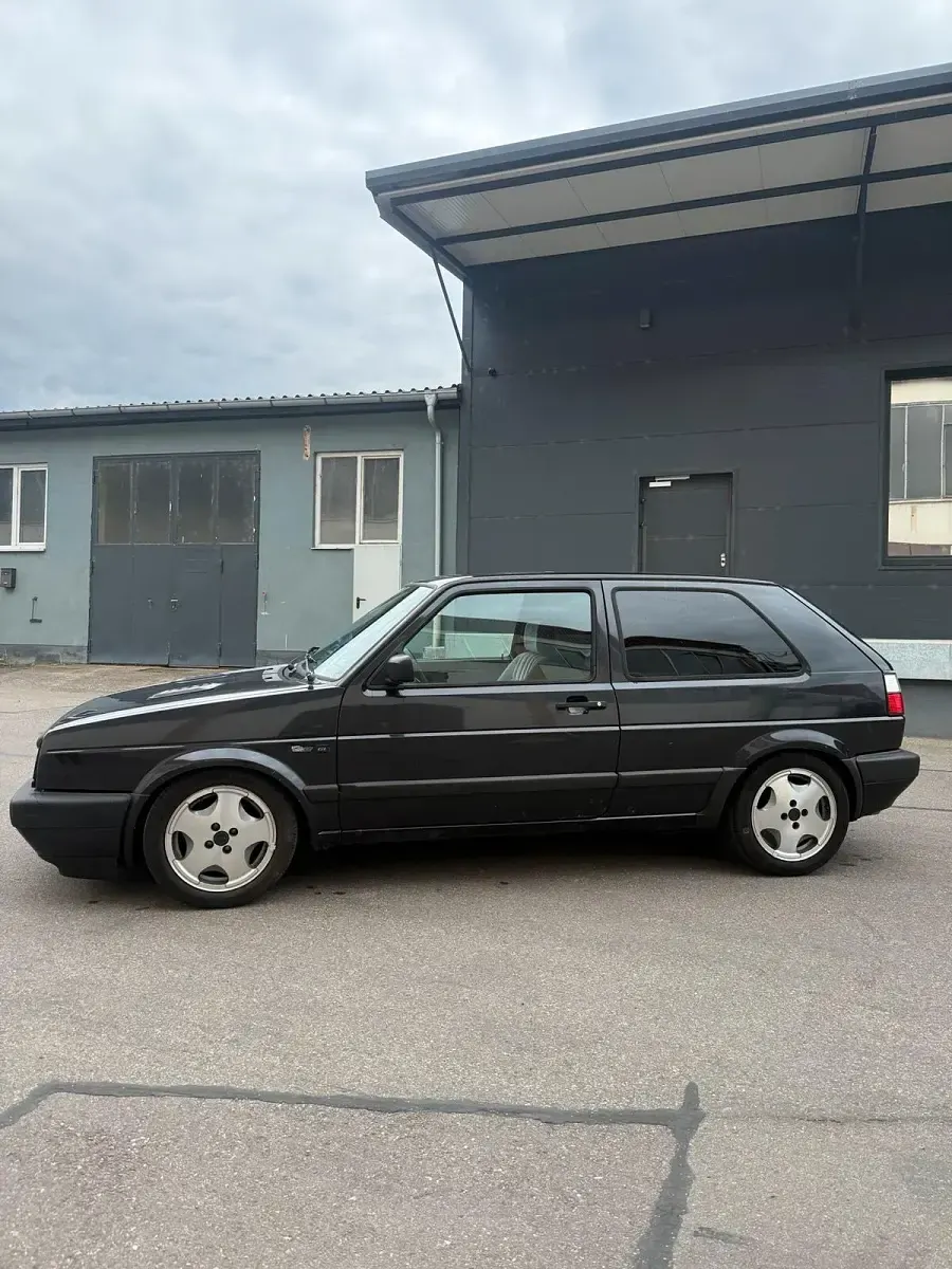 Gebraucht VW Golf II 90 PS (66 kW) 1991 Schwarz Kleinwagen