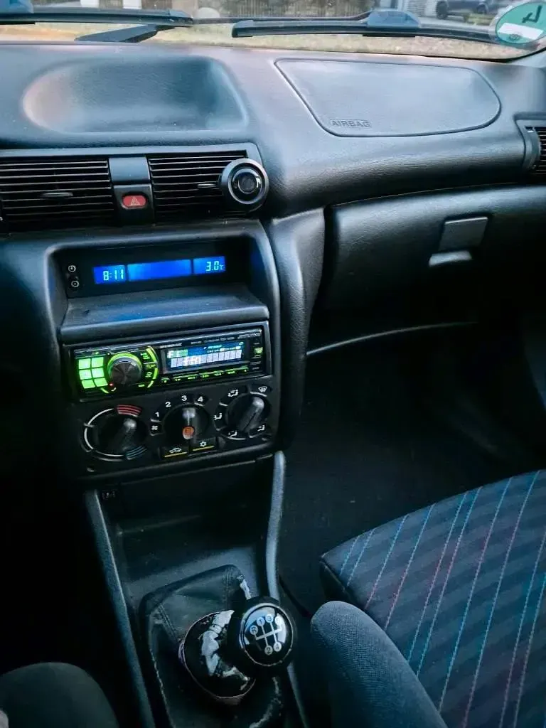 Gebraucht Opel Astra 101 PS (74 kW) 2026 Grün Kleinwagen