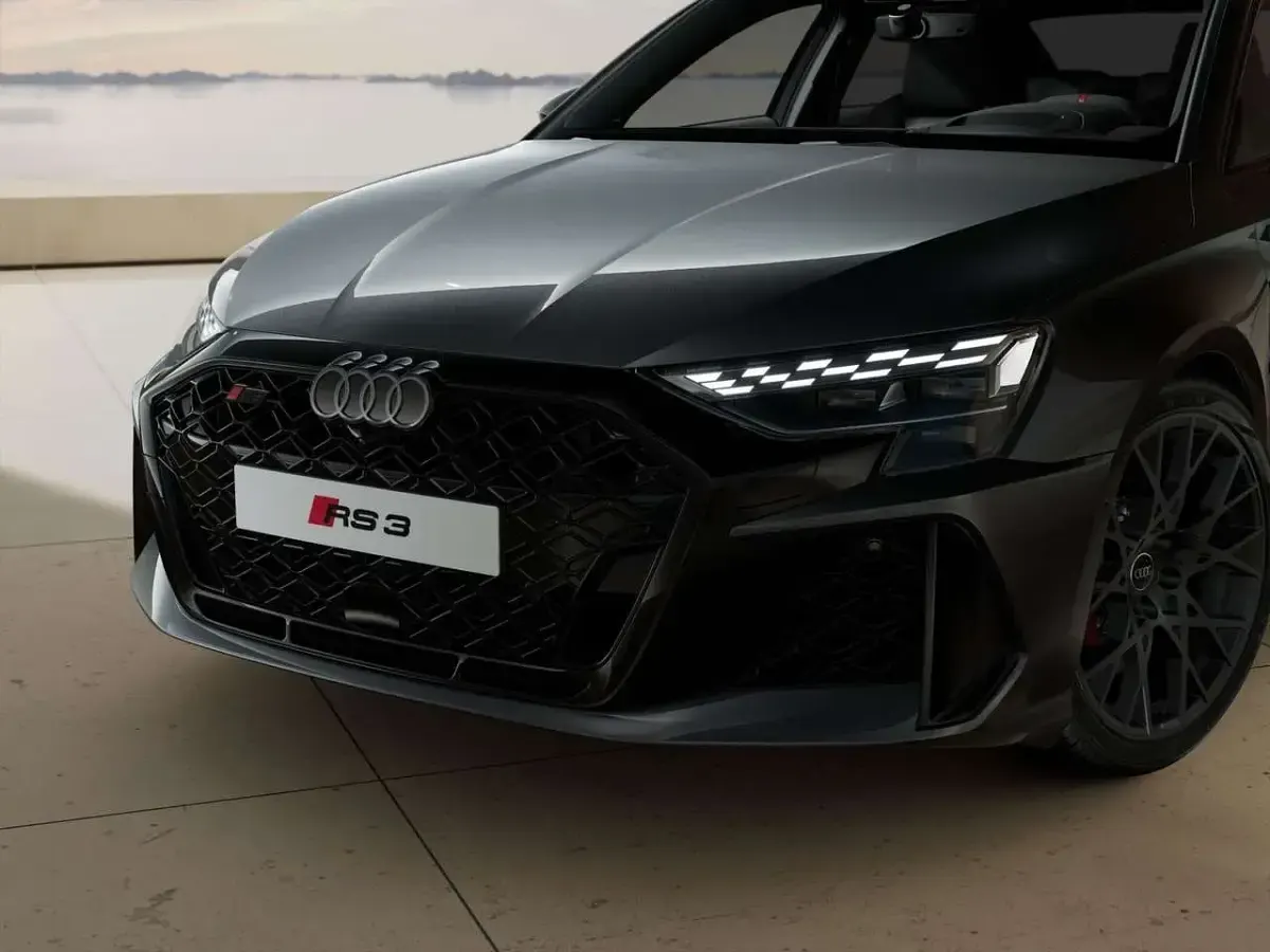 Neu Audi RS3 400 PS (294 kW) 2026 Nimbusgrau perleffekt Limousine