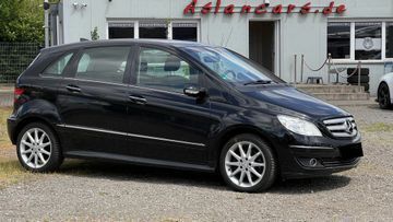 Gebraucht Mercedes B200 136 PS (100 kW) 2007 Kosmosschwarz  metalliclack Van / Kleinbus