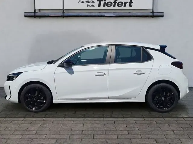 Gebraucht Opel Corsa 101 PS (74 kW) 2024 Unbekannt Kleinwagen