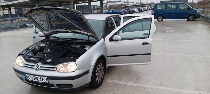 Gebraucht VW Golf III 75 PS (55 kW) 1998 Silber Limousine
