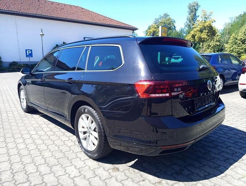 Gebraucht VW Passat Business 150 PS (110 kW) 2020 Schwarz Kombi