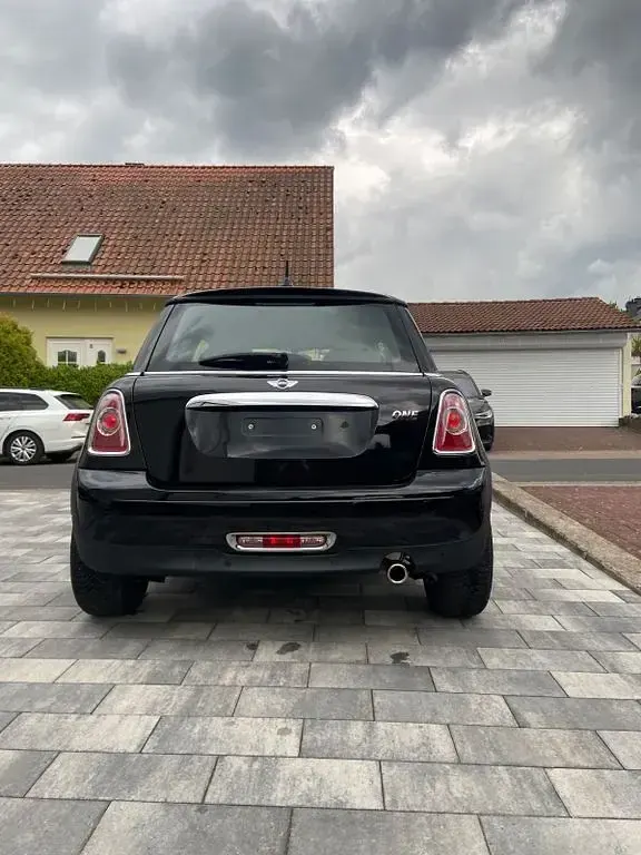 Gebraucht Mini ONE 98 PS (72 kW) 2014 Schwarz Kleinwagen