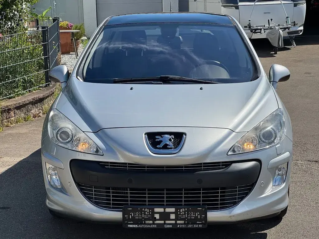 Gebraucht Peugeot 308 Platinum 140 PS (102 kW) 2010 Grau Limousine