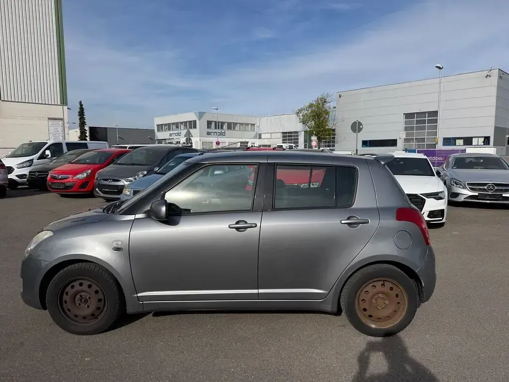 Second-hand Suzuki Swift 92 CP (67 kW) 2009 Hatchback
