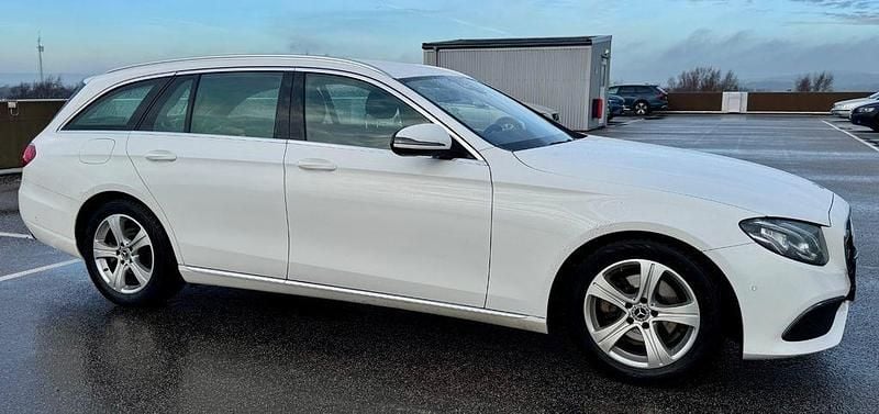 Gebraucht Mercedes E200 160 PS (117 kW) 2019 Weiß Limousine