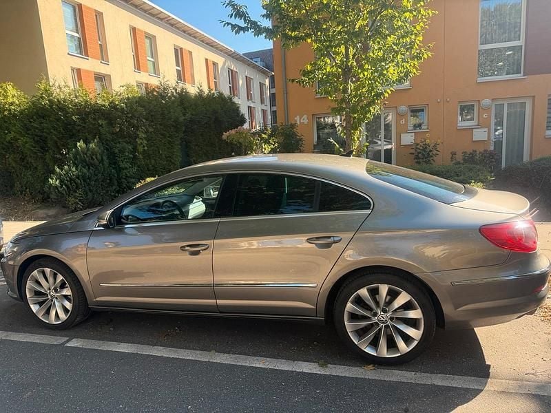 Grau Gebraucht 2010 VW CC Limousine | 6.900 € (Guter Preis) - Bild 1/4