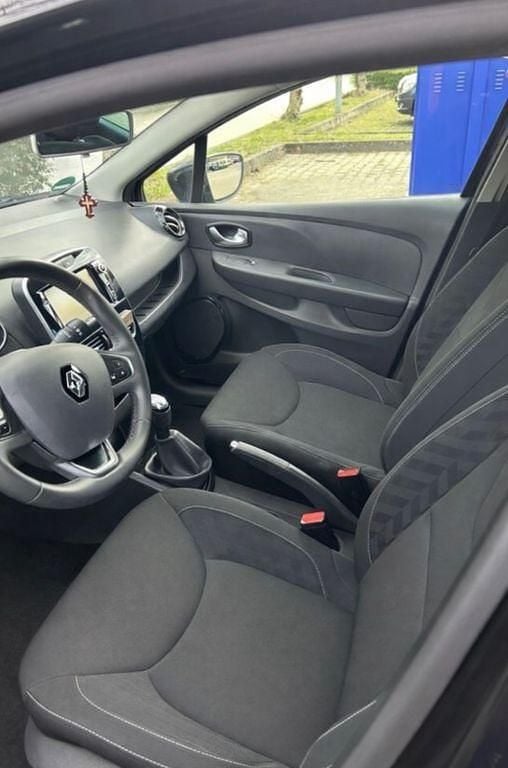 Gebraucht Renault Clio IV Life 73 PS (53 kW) 2018 Schwarz Limousine