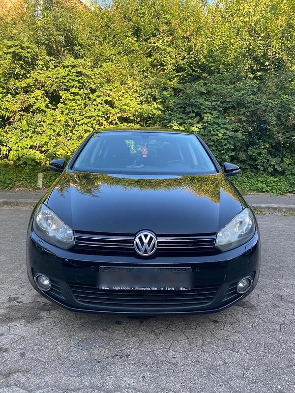 Schwarz Gebraucht 2010 VW Golf VI Kleinwagen | 3.390 € (Superpreis) - Bild 1/4