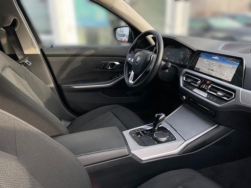 Gebraucht BMW 330 Advantage 258 PS (189 kW) 2022 Schwarz Kombi