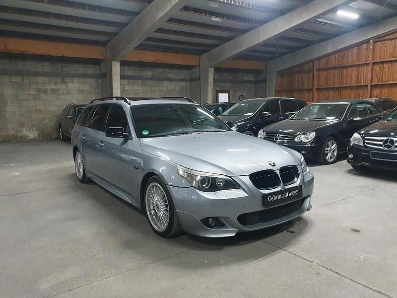 Gebraucht BMW 530 M Sport 218 PS (160 kW) 2005 Grau Kombi