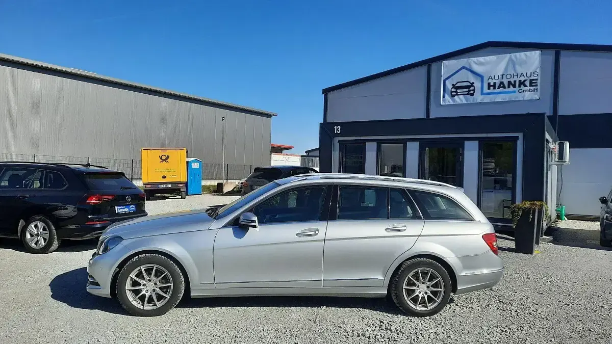 Gebraucht Mercedes C200 Avantgarde 136 PS (100 kW) 2012 Silber Kombi
