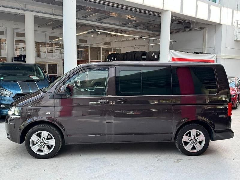 Używany VW T5 Match 179 KM (131 kW) 2012 Brązowy Van