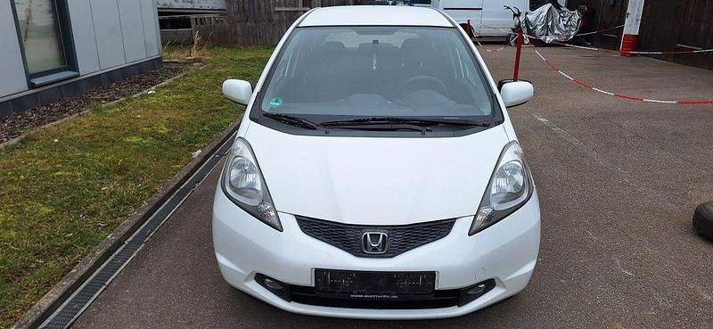 Gebraucht Honda Jazz 90 PS (66 kW) 2010 Weiß Kleinwagen